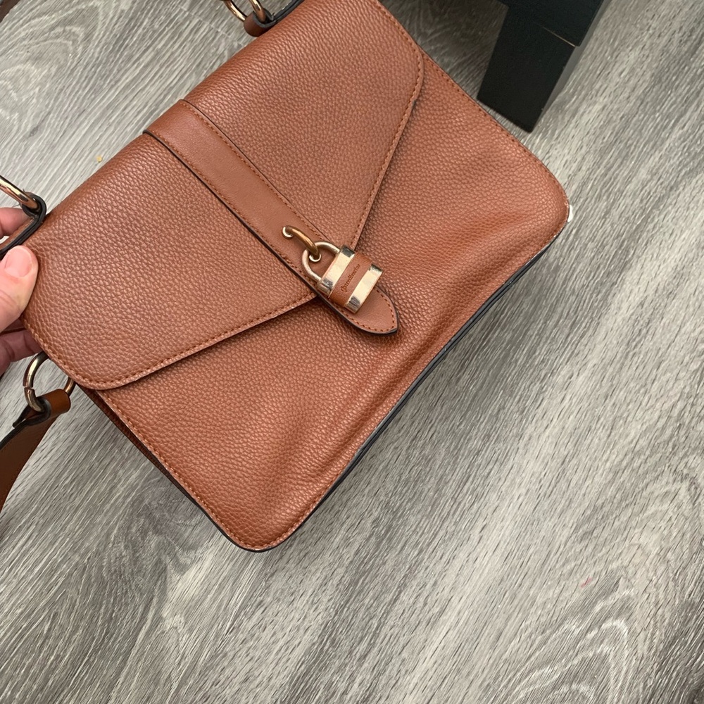 HandBags - Picture 4 of 9